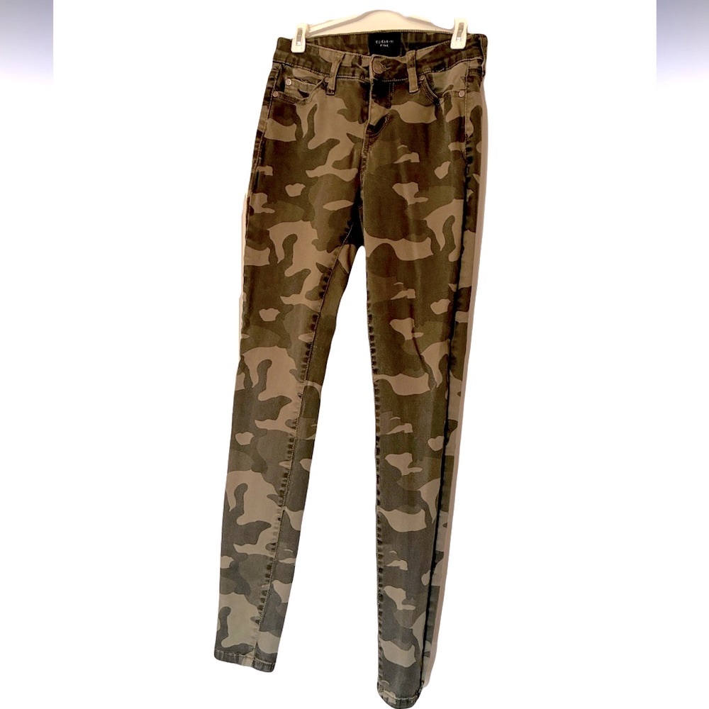 Celebrity Pink Women's Camouflage Skinny Pants